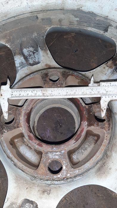 Диски R 14.  4*114.3. ЕТ35. Nissan.