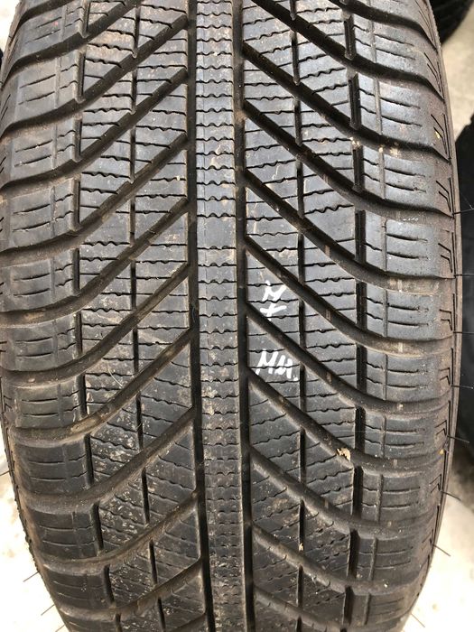 Шини GOODYEAR 215/60 R16, Vector4Seasons, всесезонна резина