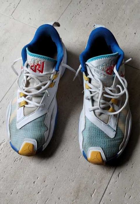 Buty Nike Air Jordan on take 4