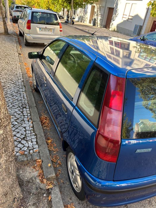 Fiat punto 176, ano 1999 1.2, gasolina em bom estado.