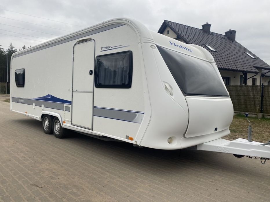 Hobby  Buerstner  Club 460. DMC 1300 kg.