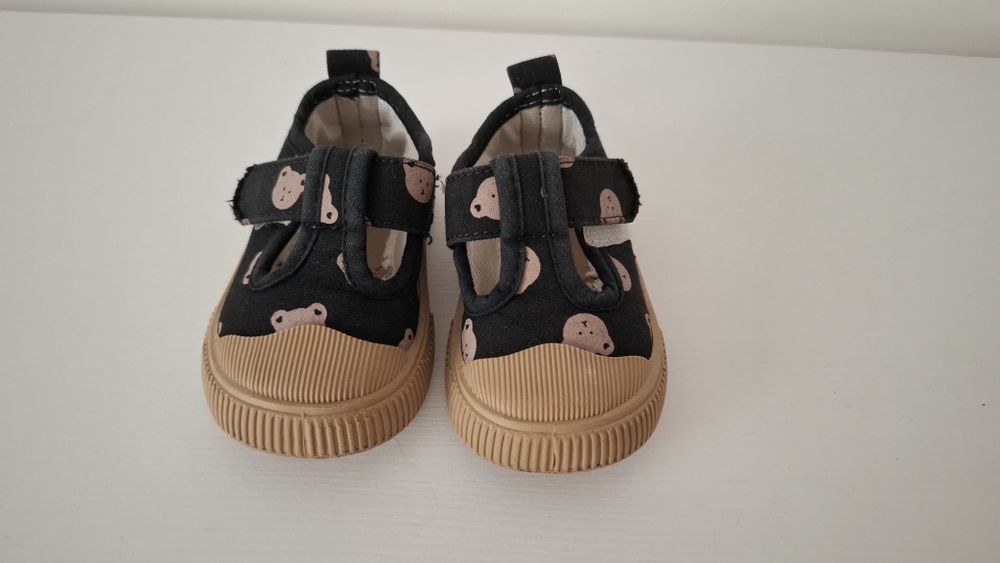 Продам дитяче взуття