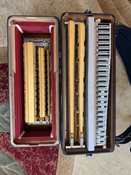 Продається легендарний акордеон Hohner Morino 4n