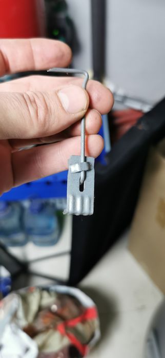 klamra boczna do dachówek firmy Monier