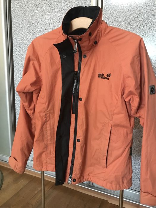 Ветровка Jack Wolfskin !