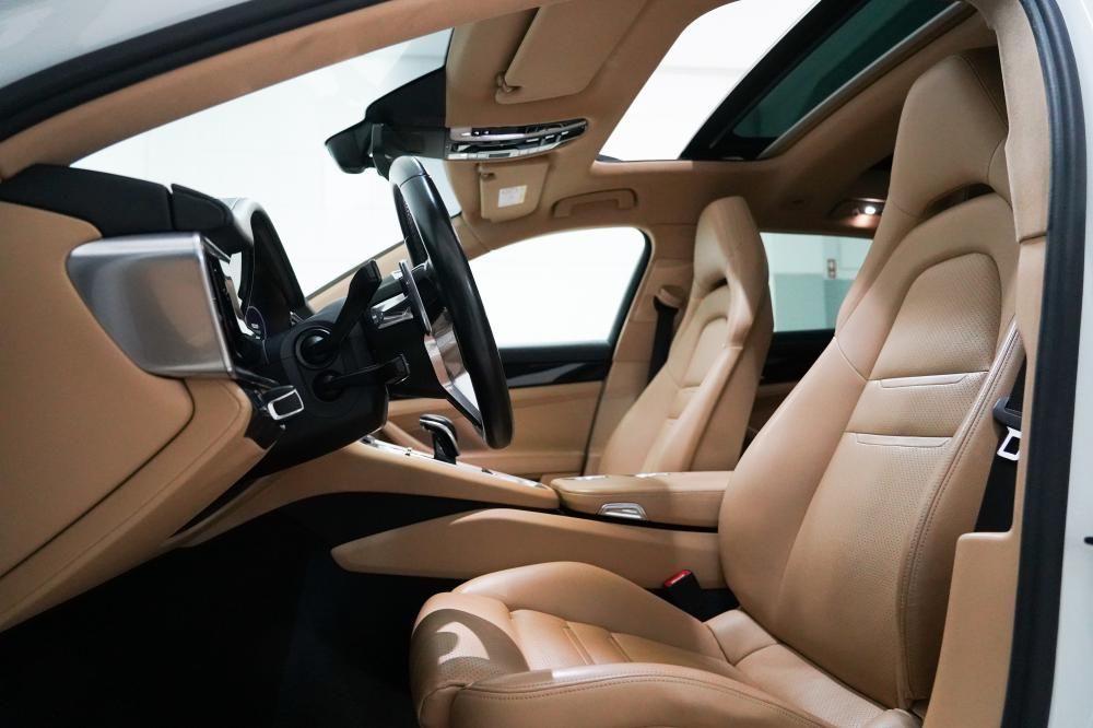 Porsche Panamera Sport Turismo 4 E-Hybrid