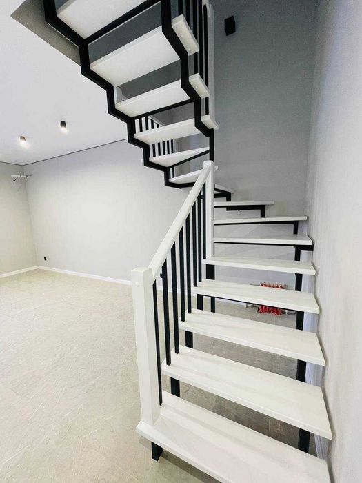 Продаж таунхаусу з дизайнерським ремонтом у Вінниці!