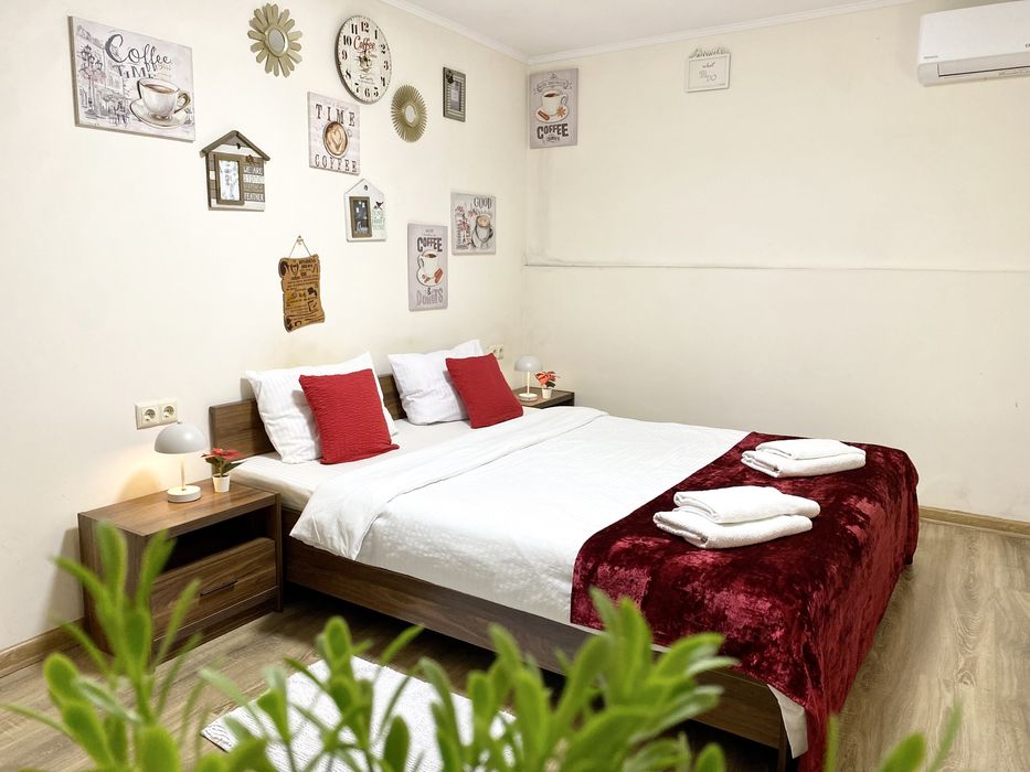 ПЛОЩА РИНОК Центр погодинно подобово