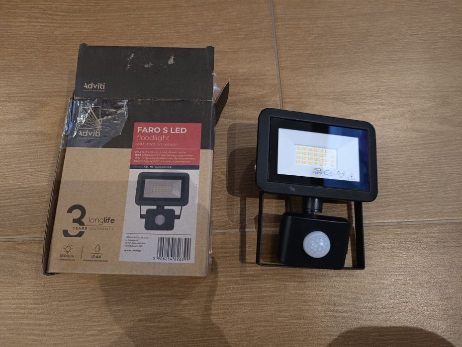 Naświetlacz Faro S LED 1600lm, nowy