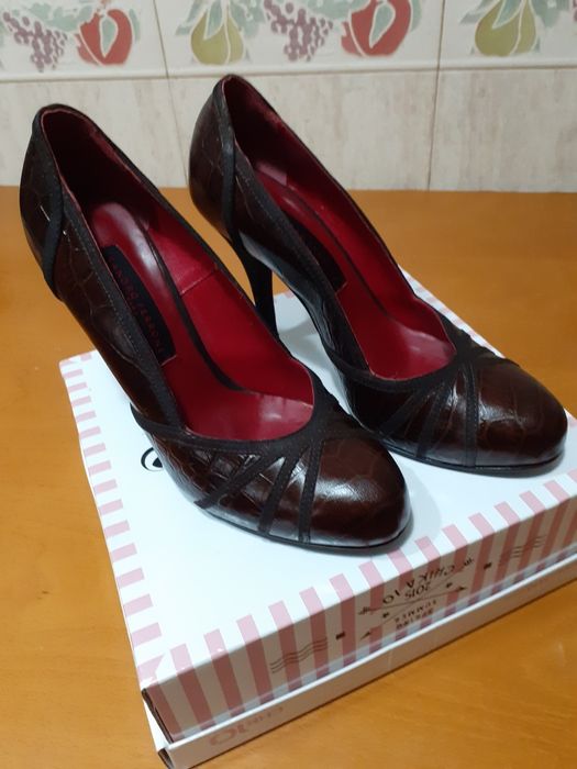 Sapatos sandro ferrone 38