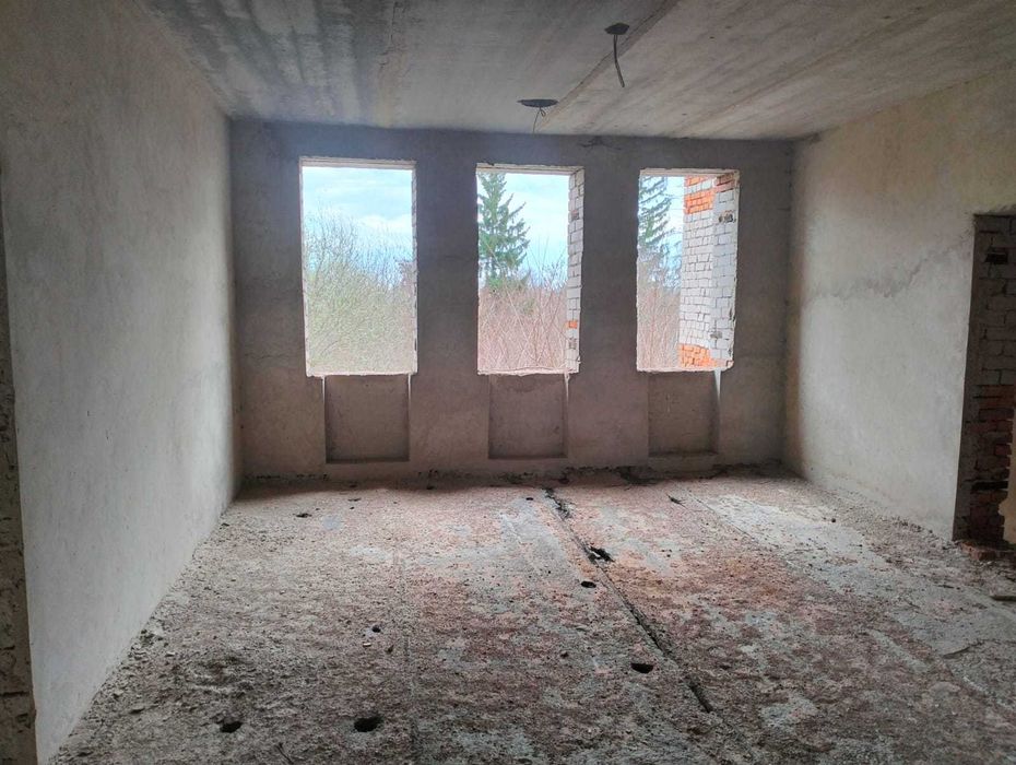 Нежитлове приміщення, адміністративний будинок