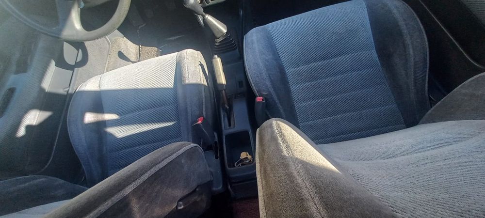 Toyota Corolla 1.3 GL Liftback (E90) –  em Excelente Estado
