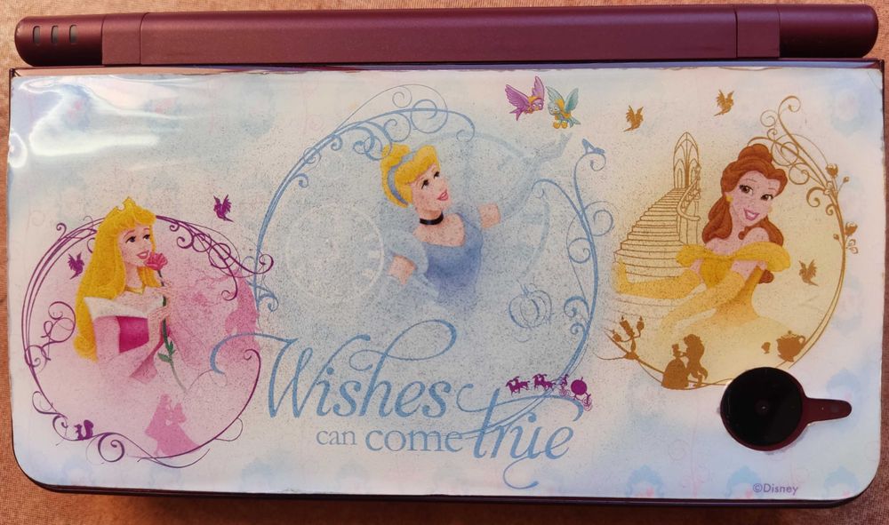 NINTENDO DS XL c/ acessórios e 9 jogos