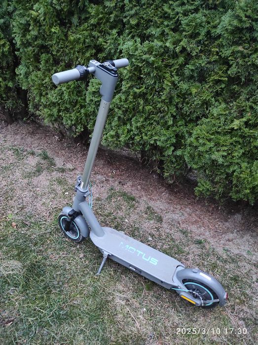 Hulajnoga elektryczna Motus Scooty 10 Plus