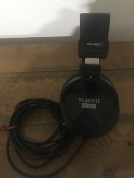 Headphones Estúdio Focusrite Scarlett mkIII HP60