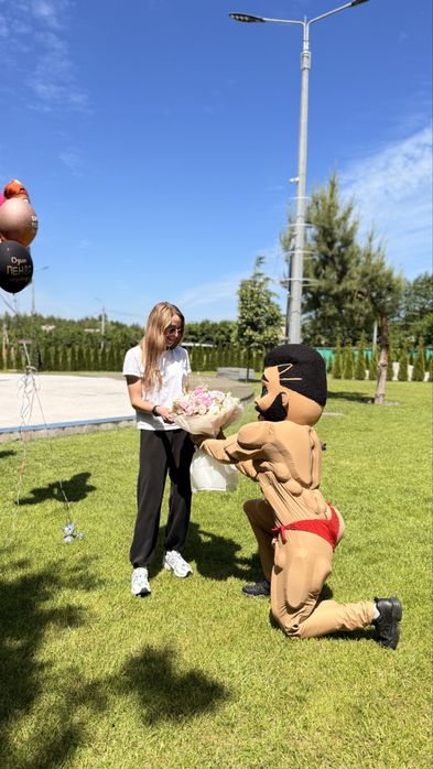 Медведь,Привітання Білого Ведмедя,Мішка аніматор Стриптизери аніматори