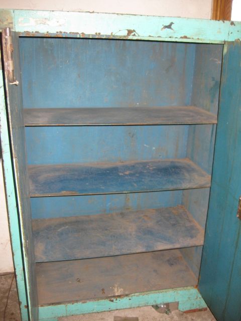 Продам шкаф/сейф металлический