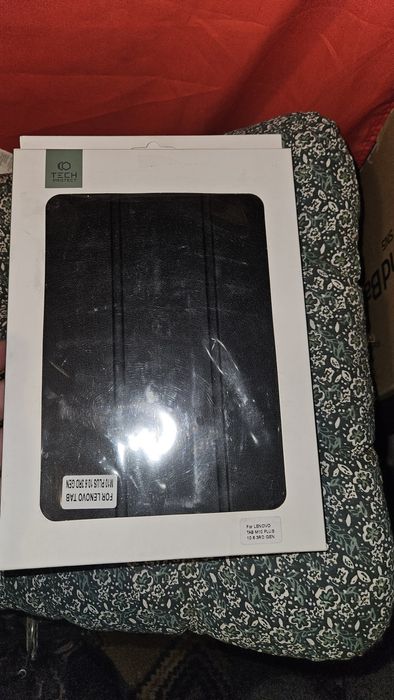 Etui do Lenovo Tab M10 Plus marki Tech-Protect