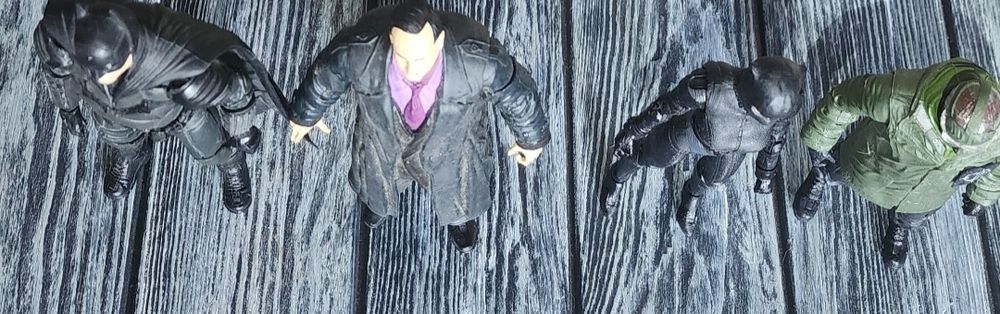 McFarlane Batman лот из четырёх фигурок (Batman, Riddler, Catwoman, Penguine), состояние б/у, цена за лот