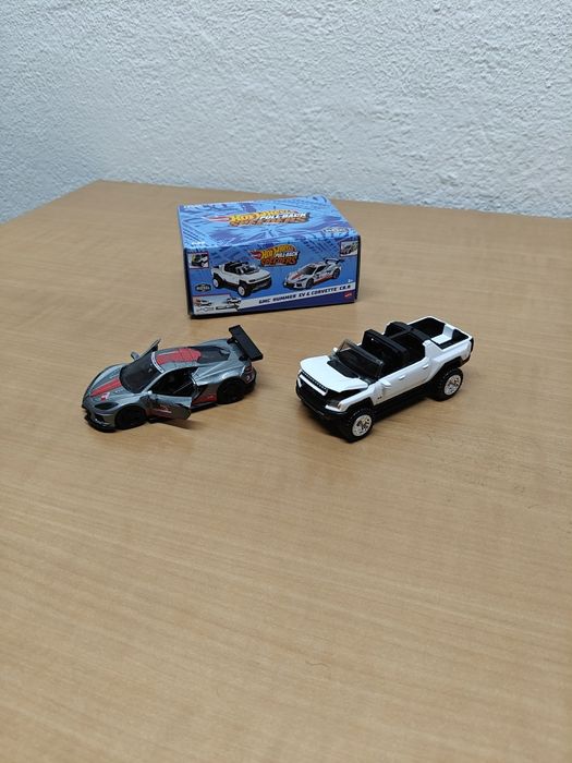 Hotwheels 2 miniaturas 1:43