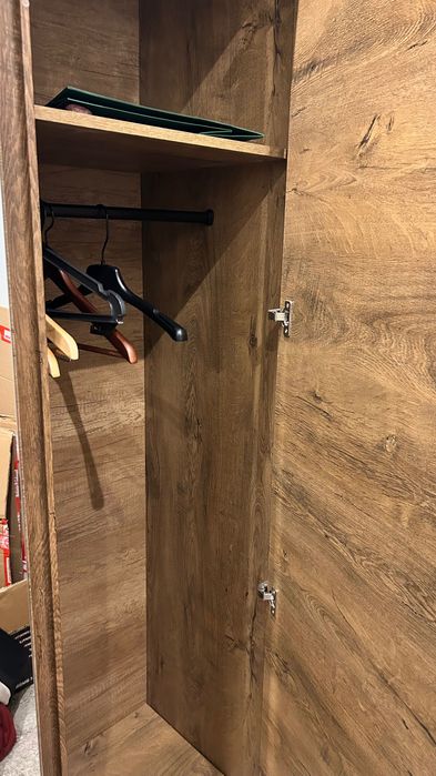 Roupeiro com 3 portas JYSK. Usado menos de um ano. Preço original 400€