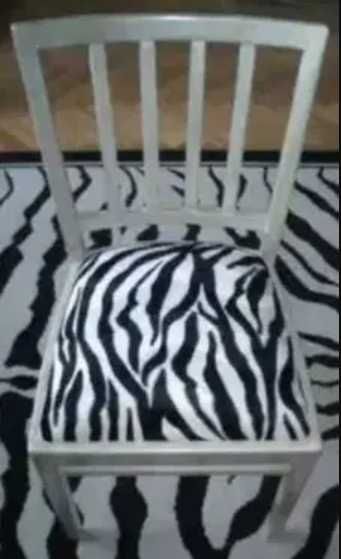 krzesło drewniane, tapicerowane