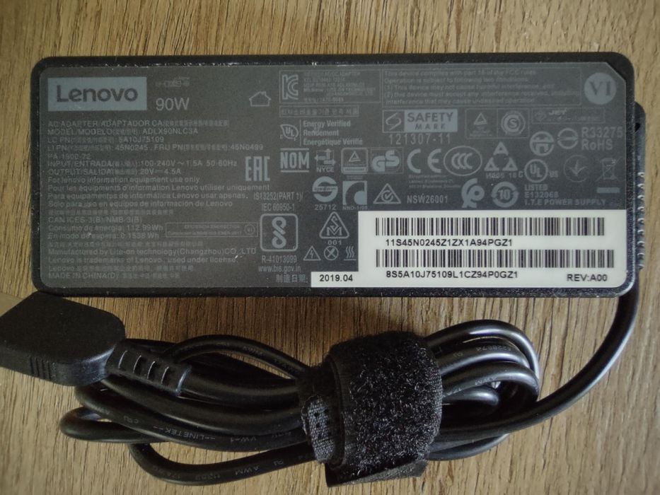 Zasilacze 25 szt. IBM Lenovo 3,25A 20V 65W