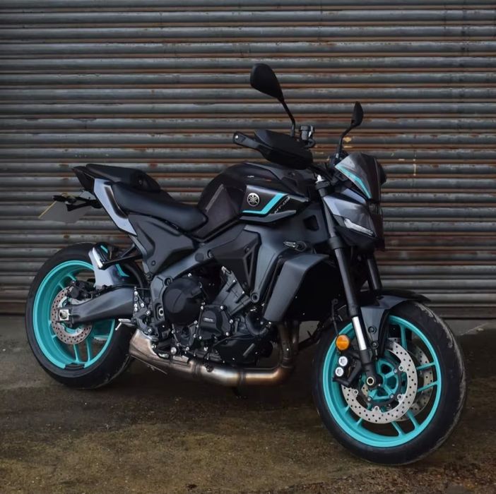 Vendo espólio lateral MT-09