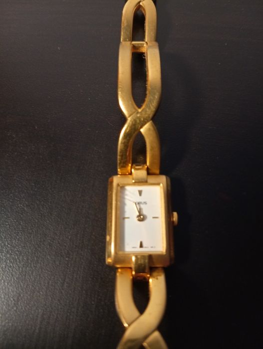 Relogio de quartzo dourado 	Lorus	Em excelente estado*