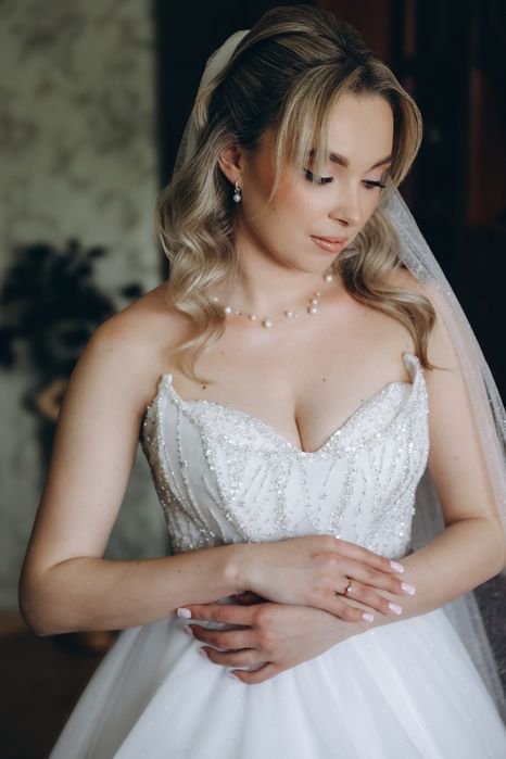 Весільна сукня