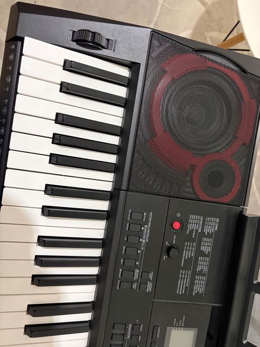 Piano Teclado Casio CT-X3000 com suporte e banco
