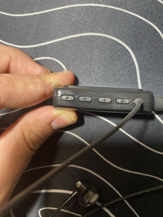 Безпроводні навушники