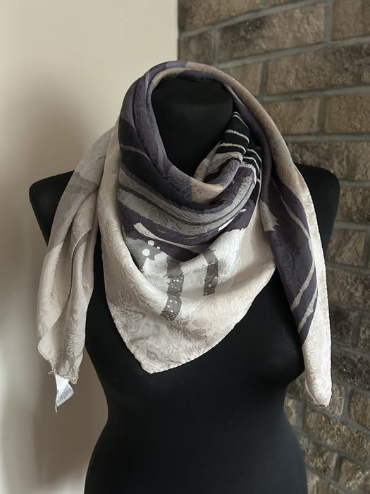 Szaro- beżowa chusta apaszka gawroszka jedwabna 100% jedwab