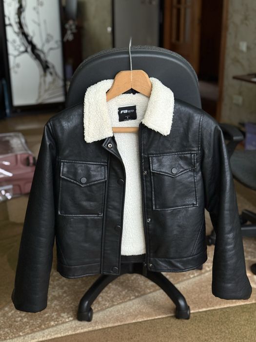 Куртка жіноча з утепленням