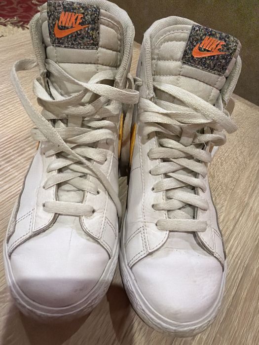 Кросівки оригінальні NIKE