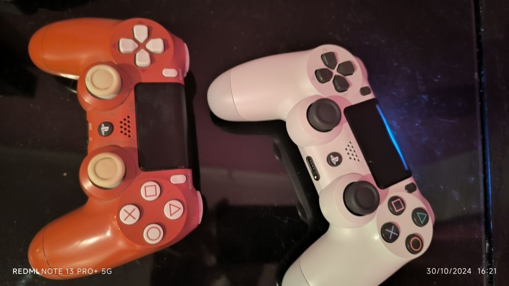 PlayStation 4 Slim + Controllers + VR Headset64738552083713123