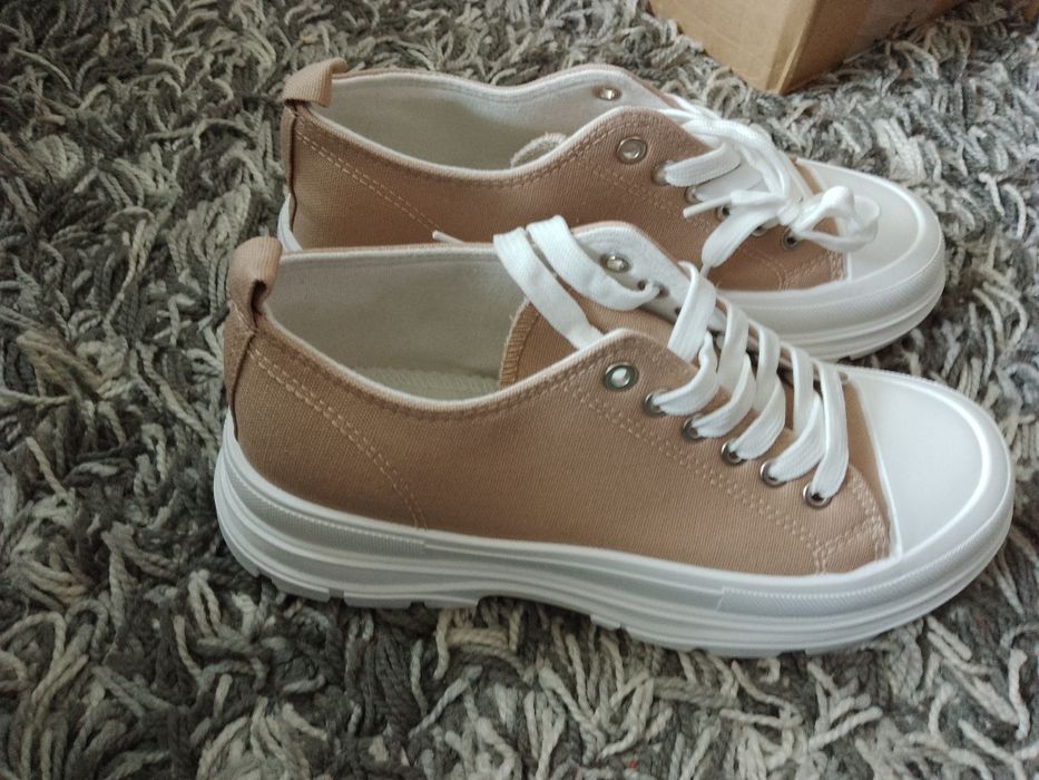 Buty sneakersy nowe