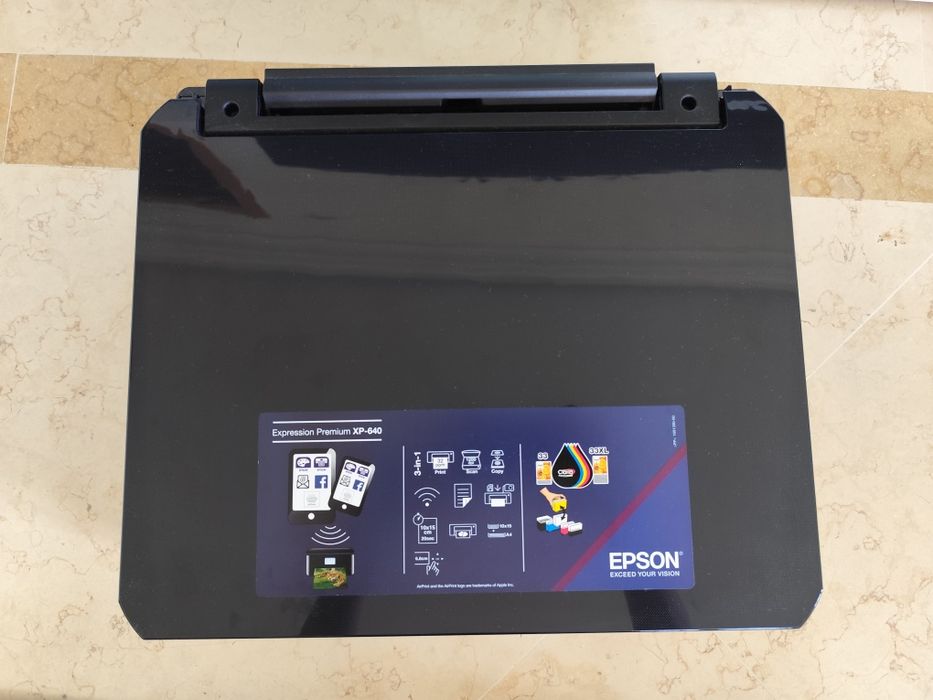Vendo impressora Epson XP- 640 (avariada)