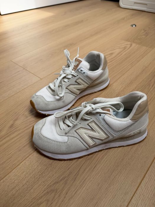 Сірі з білим кросівки New Balance 36 розміру