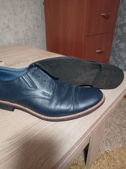 Skórzane pantofle męskie, młodzieżowe 42