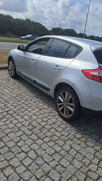 Automóvel Renault Megane sport. Motor com 120 mil km. Embraiagem nova. Estado geral excelente