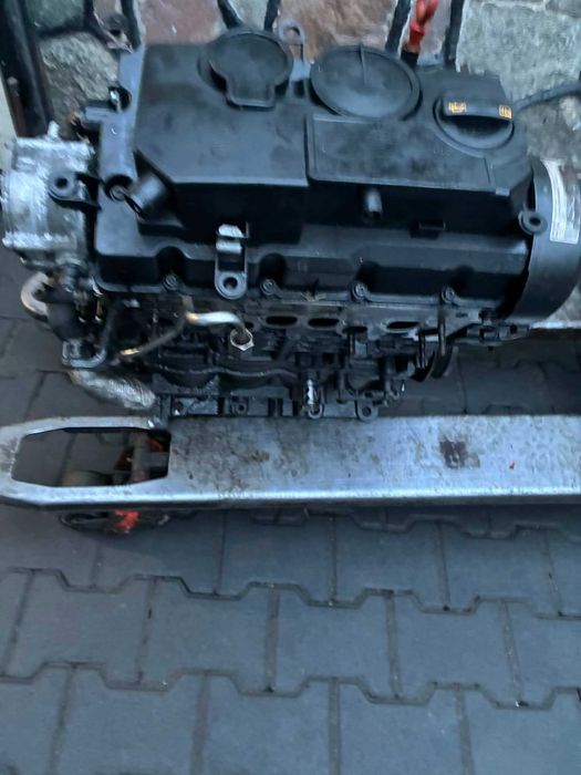 silnik wtrysk słupek komplet volkswagen seat skoda 1.9 TDI BLS