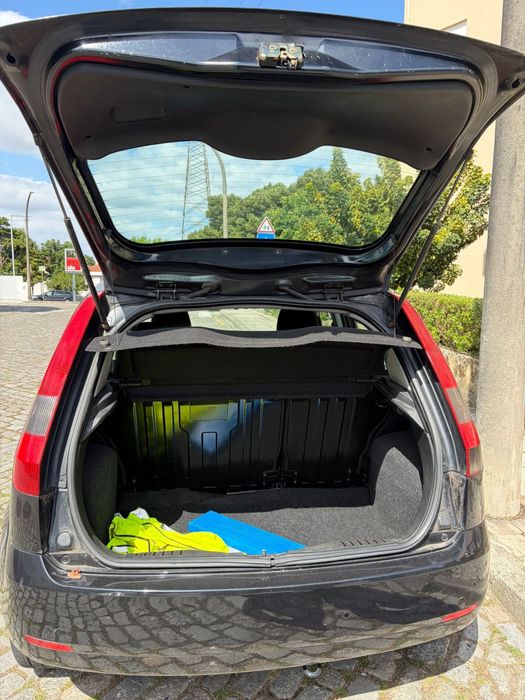 Ford fiesta 2005 gasolina