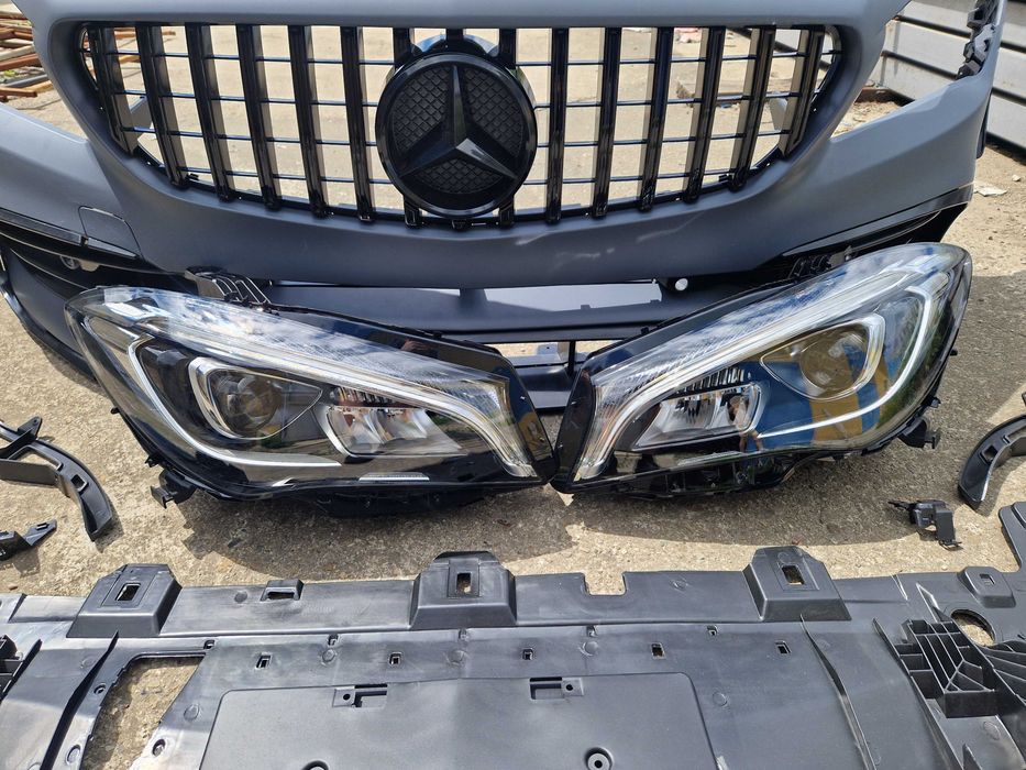 Передний бампер (стиль CLA45 AMG) на Mercedes-Benz CLA-Class C117 2013-2017 года.