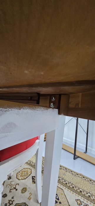 Mesa extensivel + 4 cadeiras