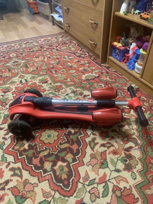 Продам детский самокат