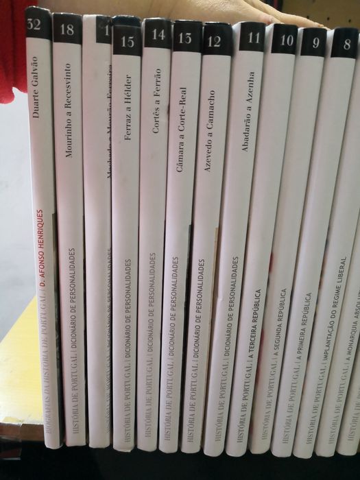 14 livros da coleção história de Portugal