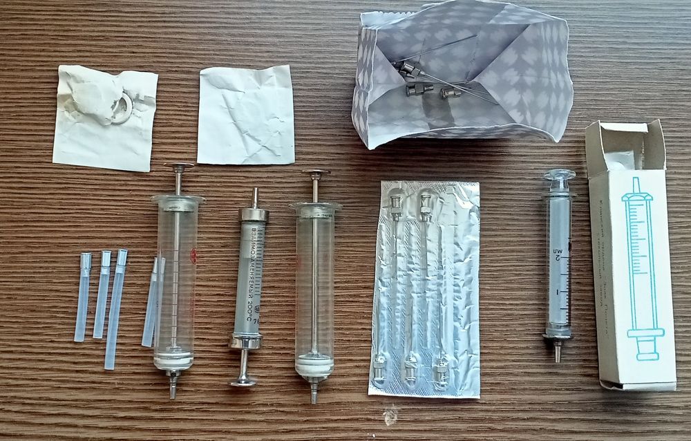 Шприцы многоразовые .