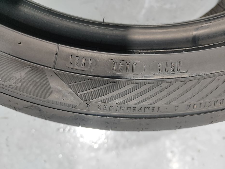 2 pneus semi novos 215-50R18 Good year - Oferta dos Portes