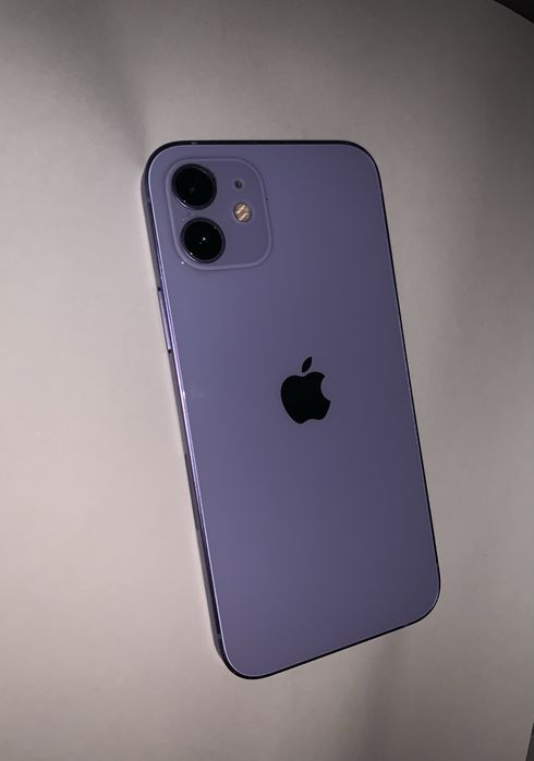 Продам iPhone 12